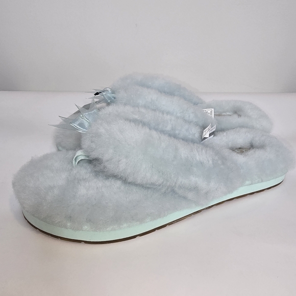 UGG Fluff Flip Flop in Baby Blue Size 9 US - Picture 2 of 5